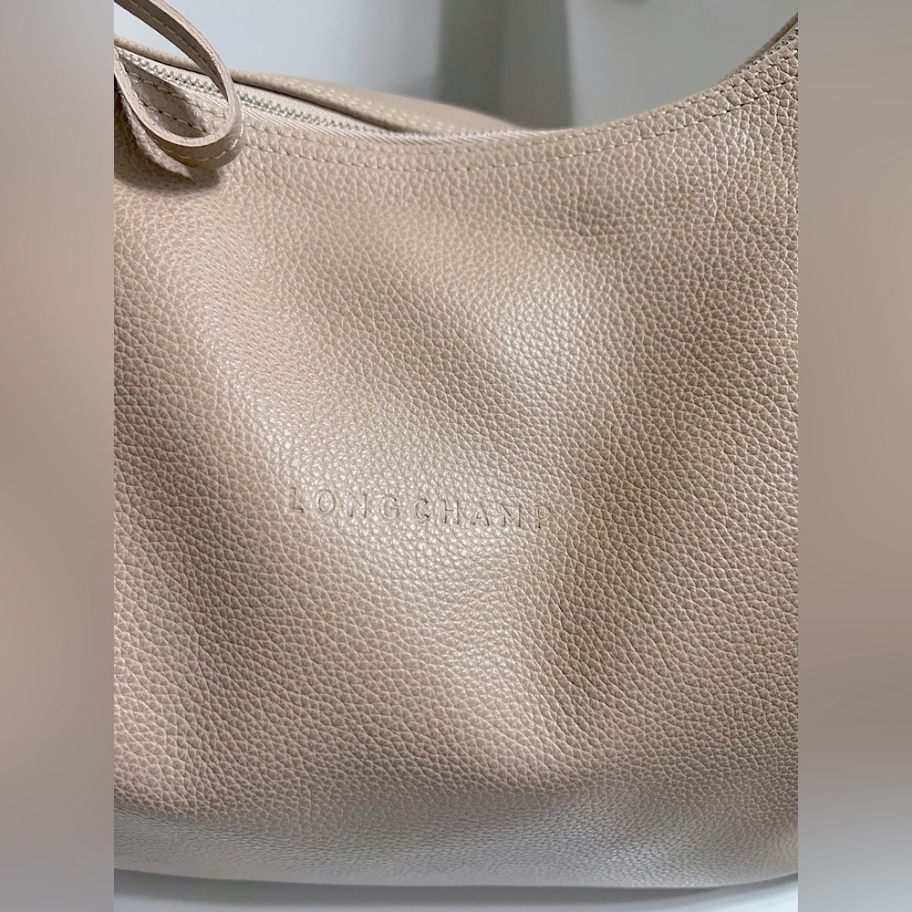 NWT LONGCHAMP Women’s Classic Leather Hobo Shoulder Bag. - Picture 3 of 8